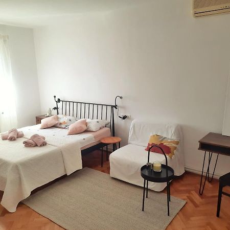 Apartment Nino In Pula Exteriér fotografie