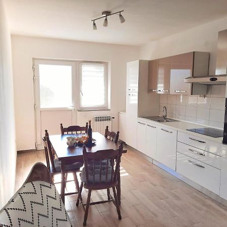 Apartment Nino In Pula Exteriér fotografie