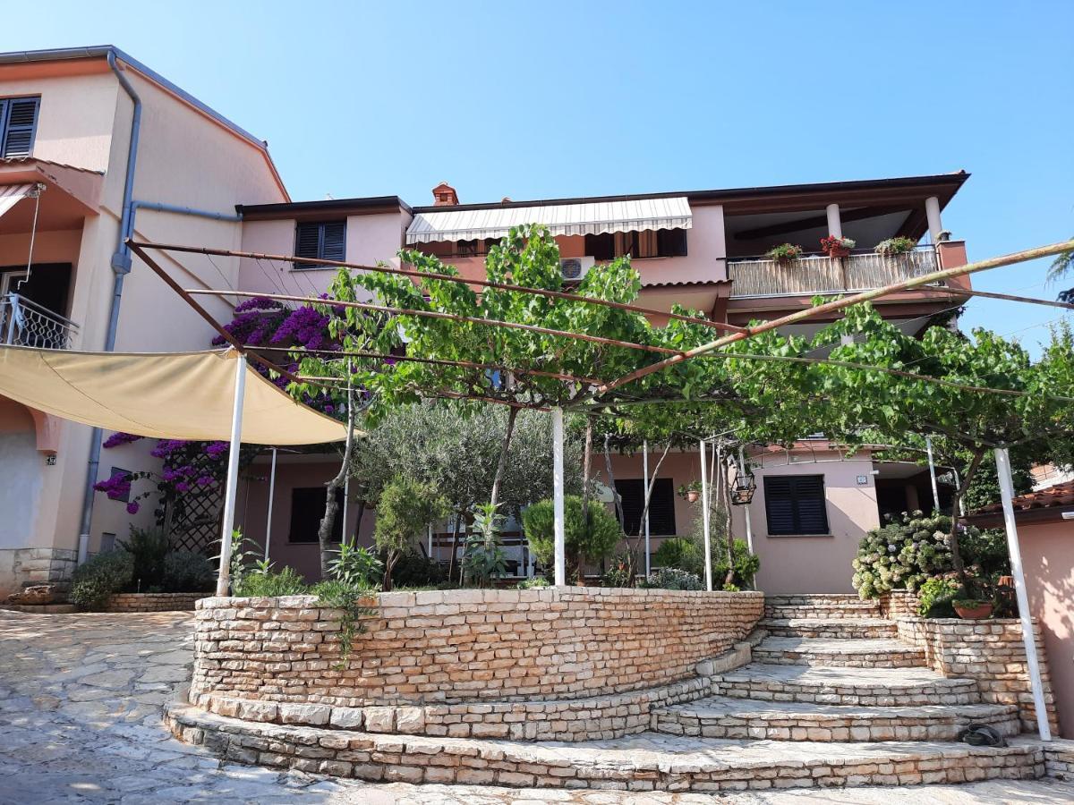 Apartment Nino In Pula Exteriér fotografie